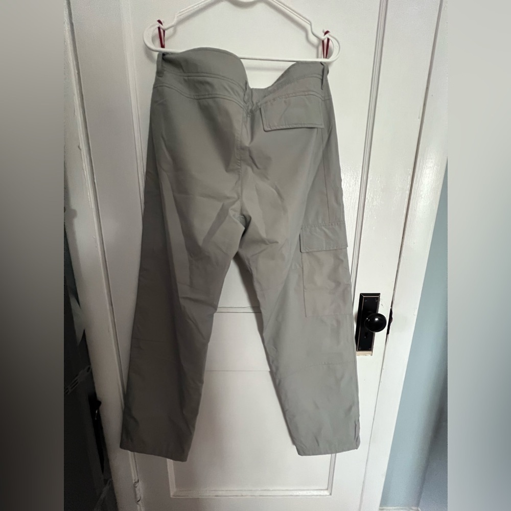 PRADA gor tex nylon cargo pants (authentic) - Picture 16 of 17